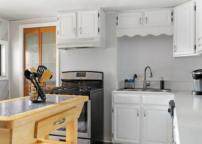 Contemporary Loft 5-min To Downtown