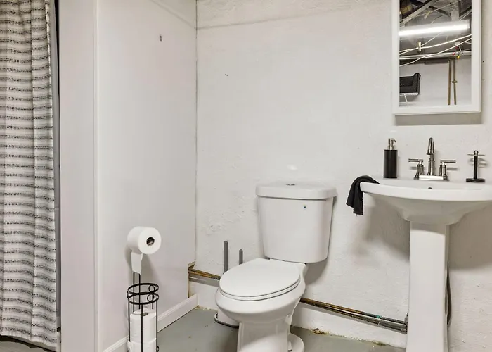 Contemporary Loft 5-min To Downtown Pittsburgh