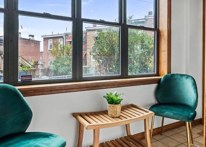 Contemporary Loft 5-min To Downtown Frühstückspension *