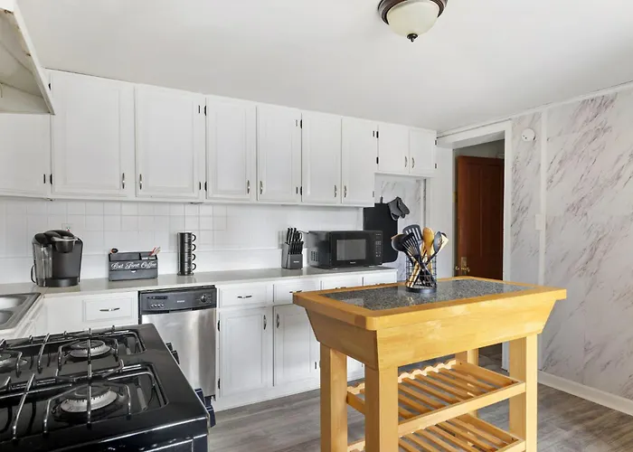 Contemporary Loft 5-min To Downtown