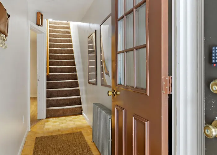 Frühstückspension Contemporary Loft 5-min To Downtown Pittsburgh