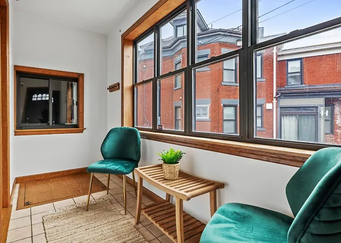 Contemporary Loft 5-min To Downtown